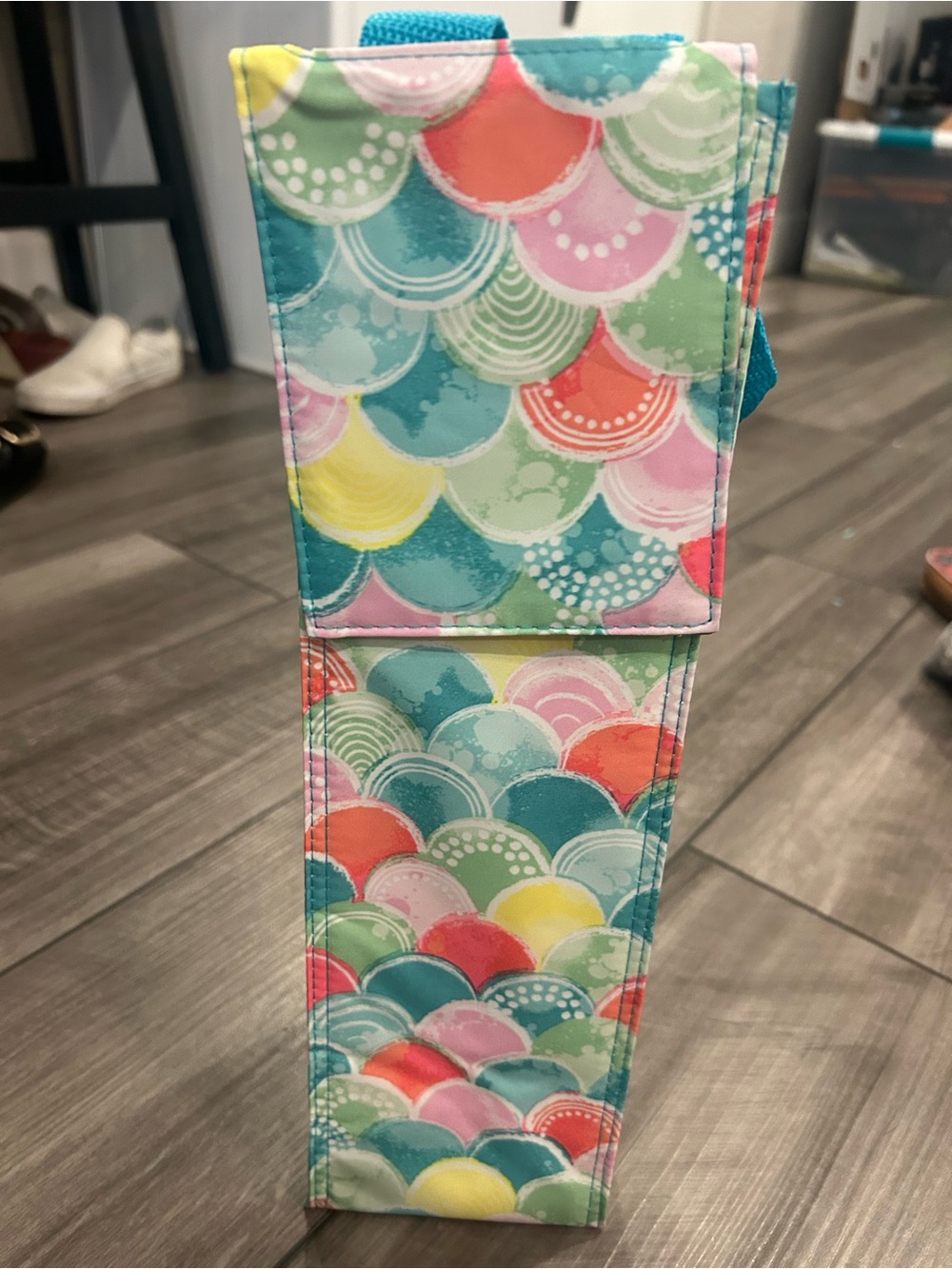 thirty-one Multicolor Scallop Thermal Bottle Tote - Picture 2 of 2